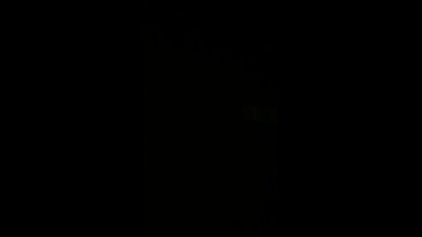 ఆసియన్ పోర్న్ స్టార్ డైరెక్టర్ కమ్ చేయడానికి నోరు మరియు పెద్ద వక్షోజాలను ఉపయోగిస్తుంది